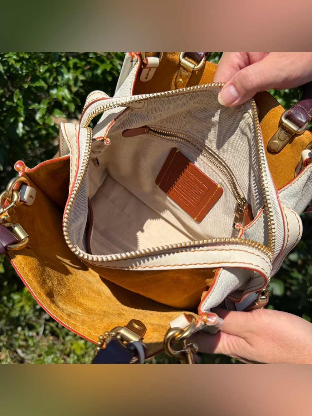 EUC Coach 1941 Leather Rogue Bag 25 54536 - Picture 11 of 12